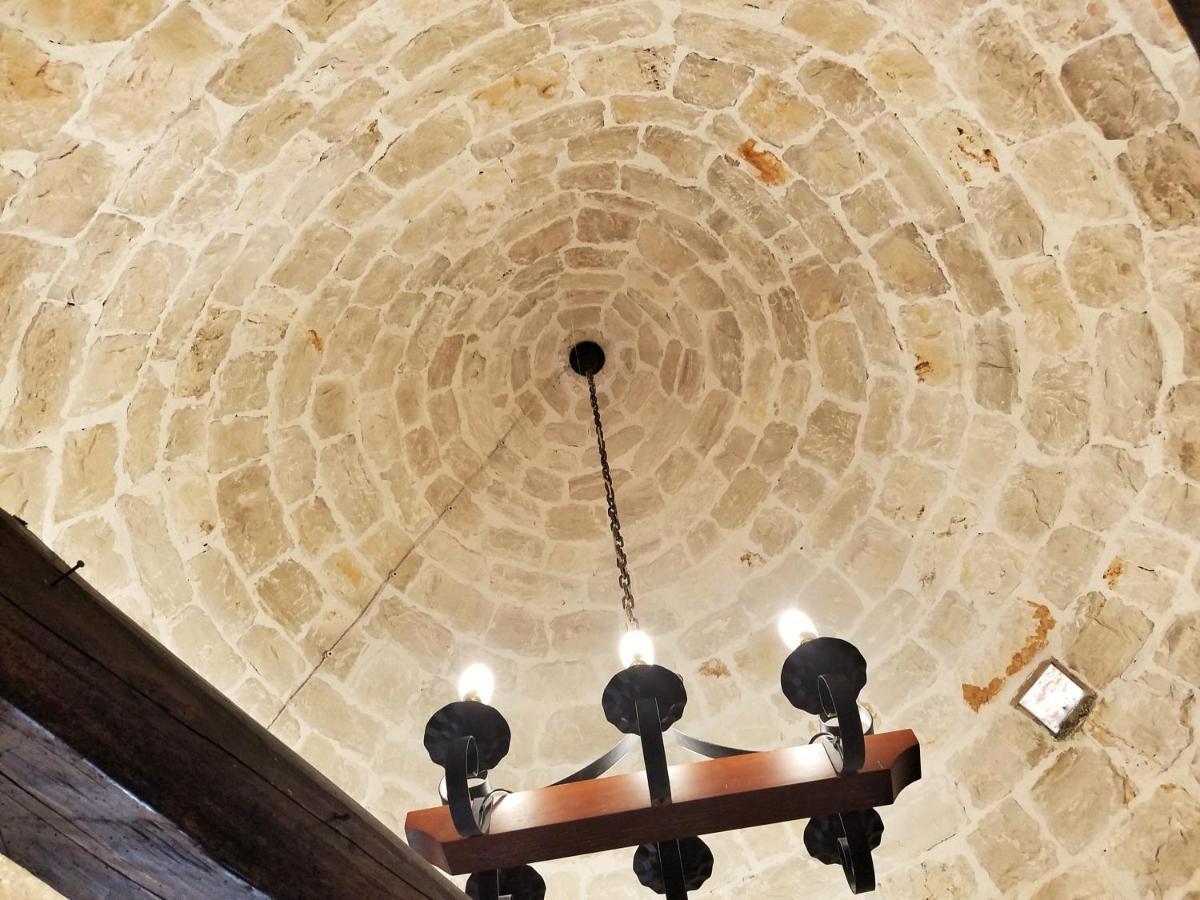 Antico Trullo Immerso Nella Campagna 阿尔贝罗贝洛 外观 照片
