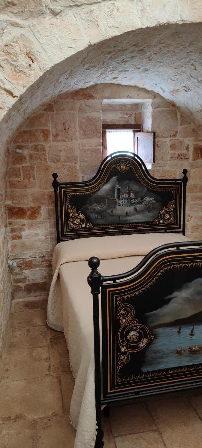 Antico Trullo Immerso Nella Campagna 阿尔贝罗贝洛 外观 照片